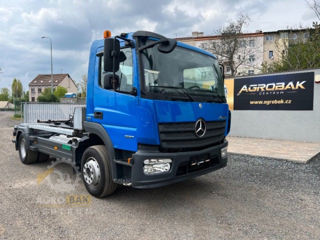 Iveco 7,5t. Valník s plachtou